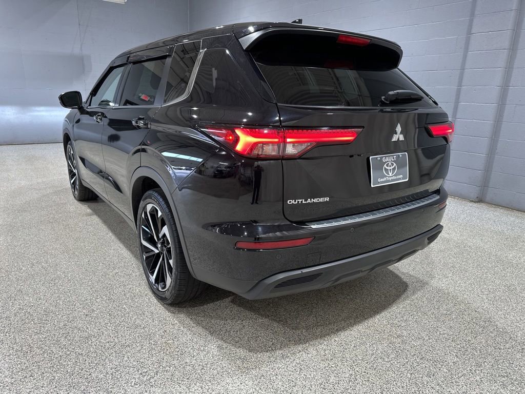 Used 2022 Mitsubishi Outlander ES AWD/4WD image 7