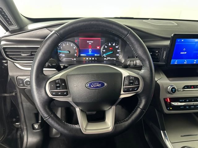 Used 2022 Ford Explorer XLT w/ Equipment Group 202A image 14