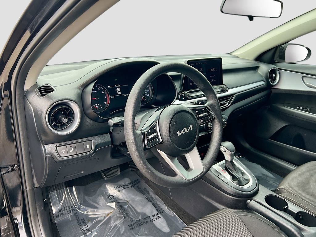 Used 2024 Kia Forte LXS w/ LXS Technology Package image 9