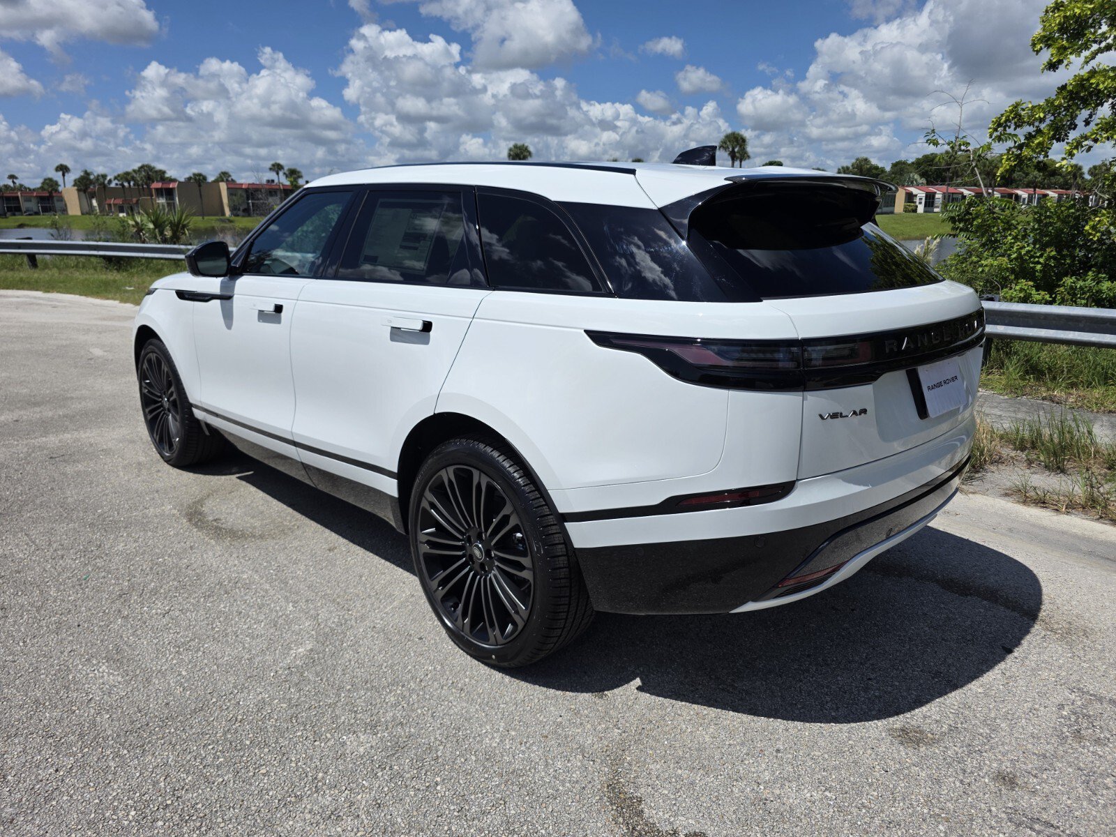 New 2026 Land Rover Range Rover Velar Belgravia AWD/4WD image 2