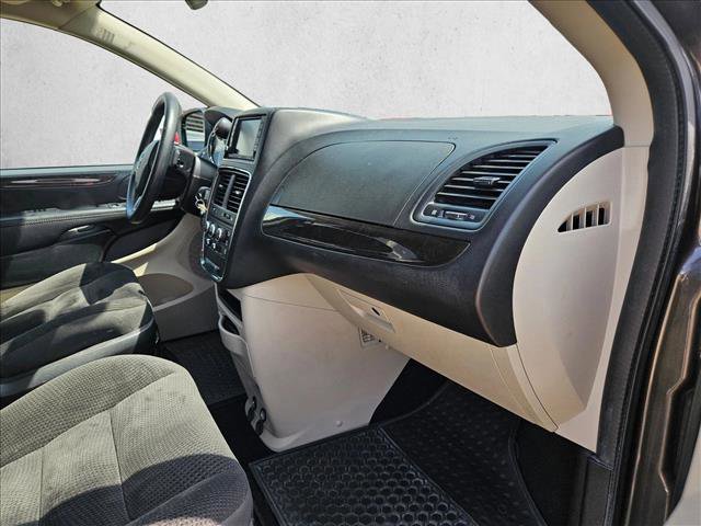 Used 2019 Dodge Grand Caravan SE w/ UConnect Hands-Free Group FWD image 20