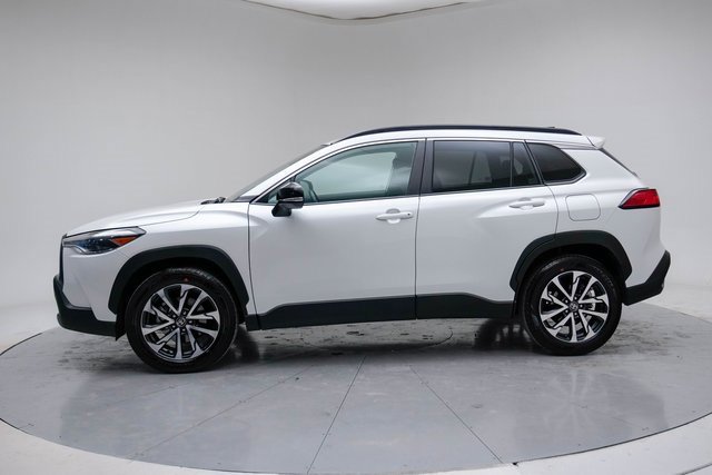 Certified 2025 Toyota Corolla Cross XLE image 2