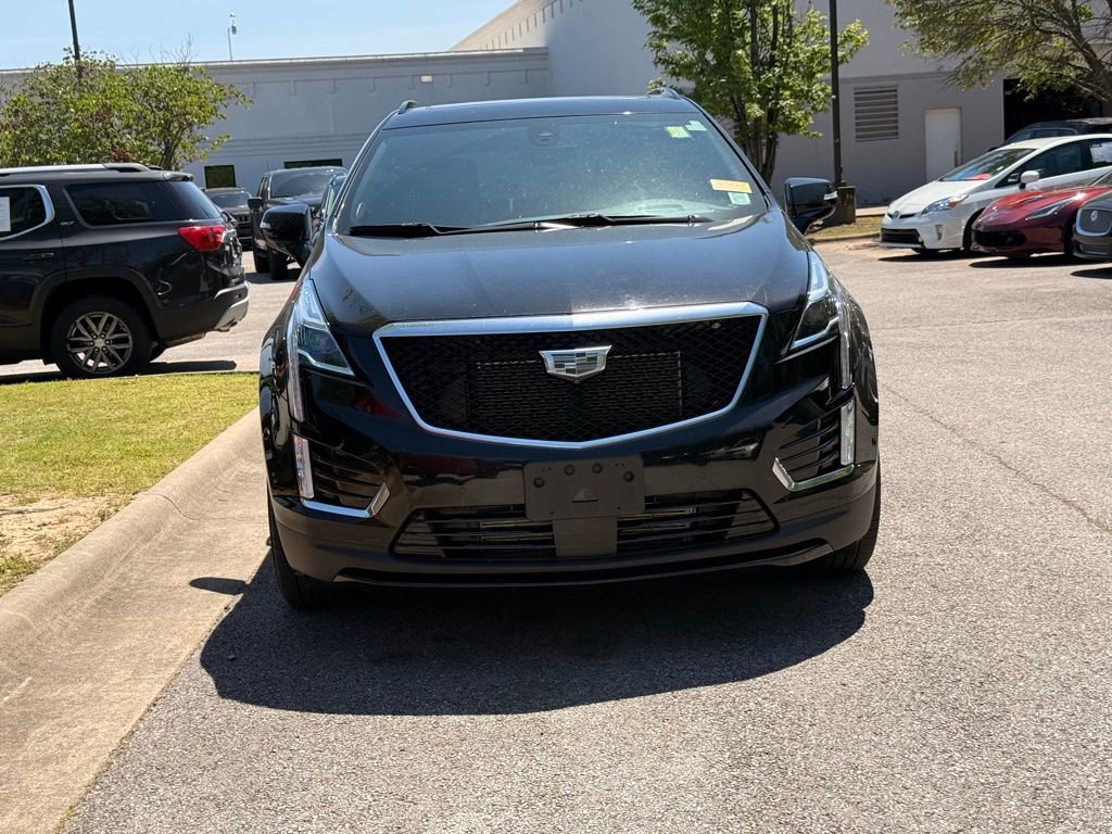 Used 2022 Cadillac XT5 Sportv w/ Technology Package AWD/4WD image 2