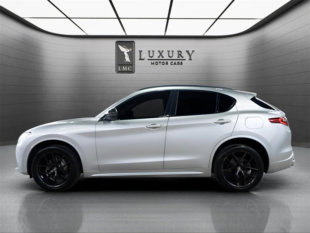 Used 2021 Alfa Romeo Stelvio Sprint w/ Nero Edizione image 9