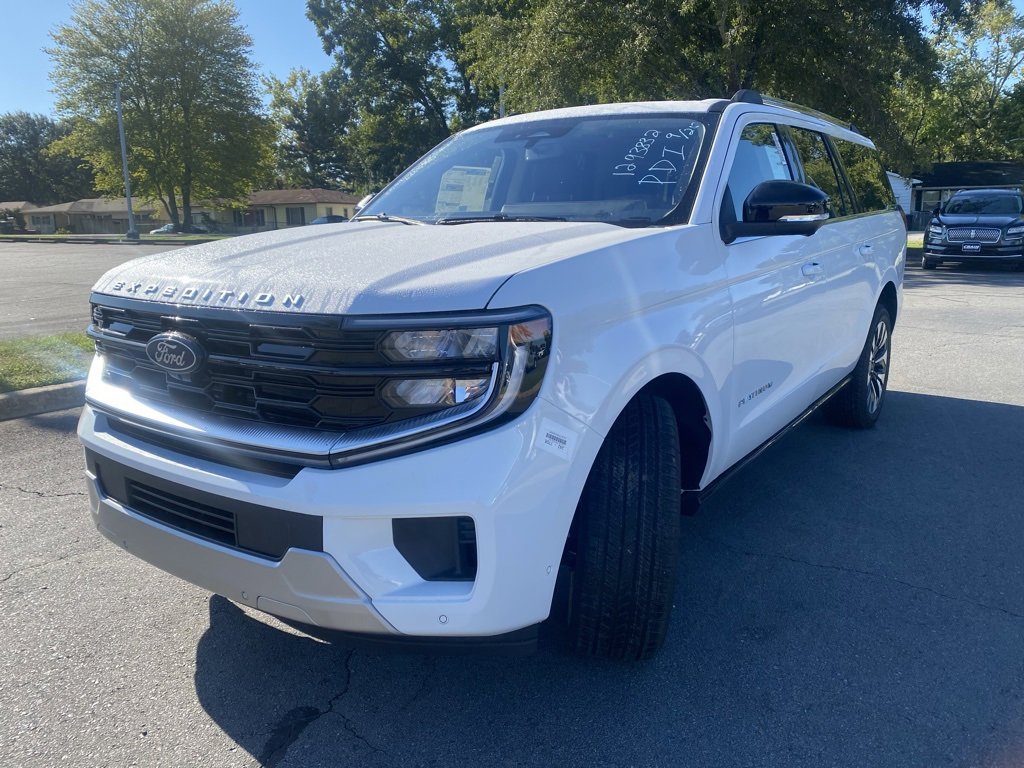 New 2025 Ford Expedition Max Platinum image 3