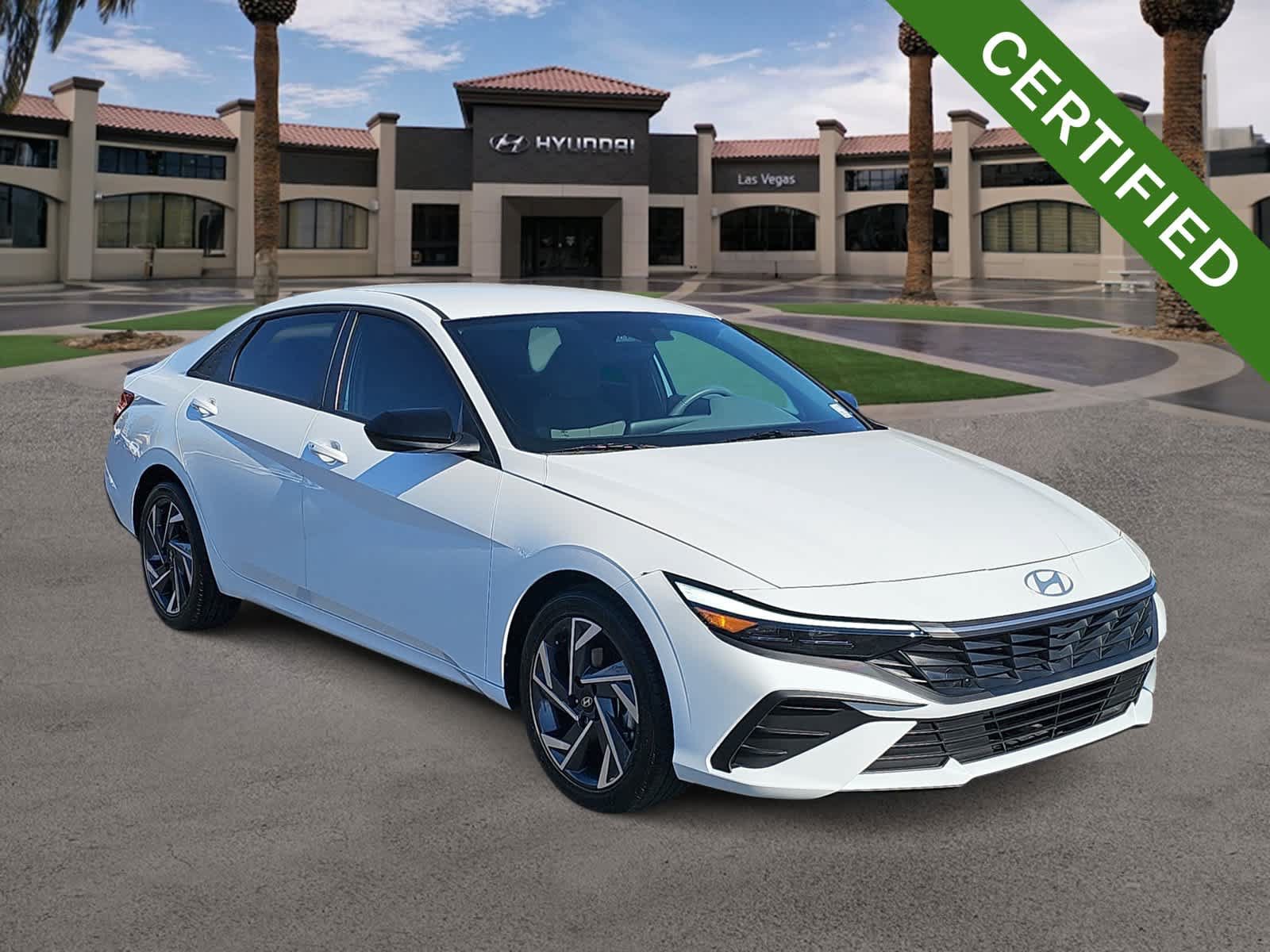 Used 2025 Hyundai Elantra Sport FWD image 2