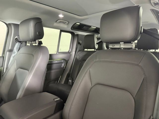Certified 2026 Land Rover Defender 110 X-Dynamic SE image 15