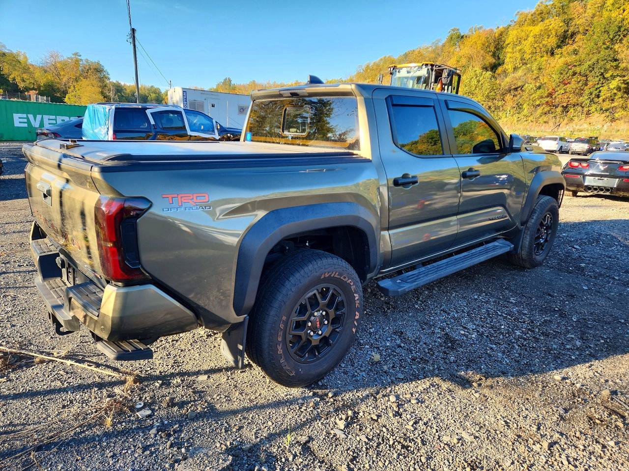 Used 2025 Toyota Tacoma TRD Off-Road w/ TRD Off Road Upgrade Package AWD/4WD image 5