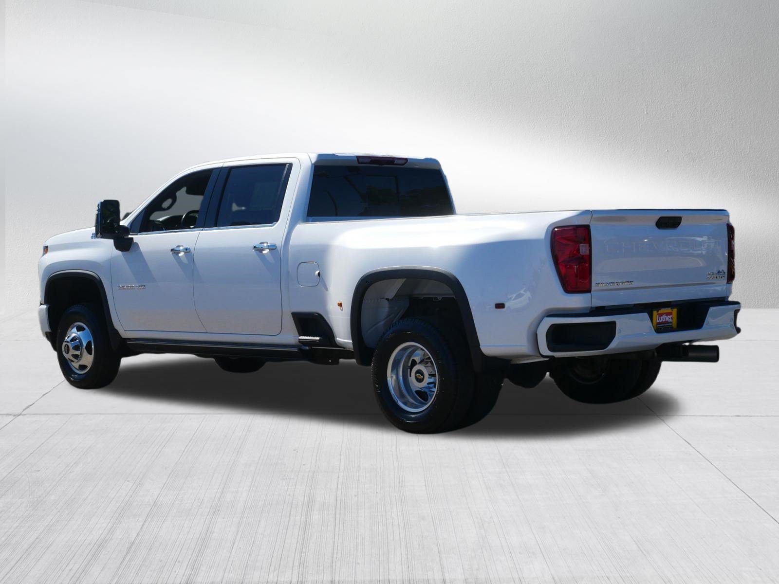 Used 2022 Chevrolet Silverado 3500 High Country AWD/4WD image 5