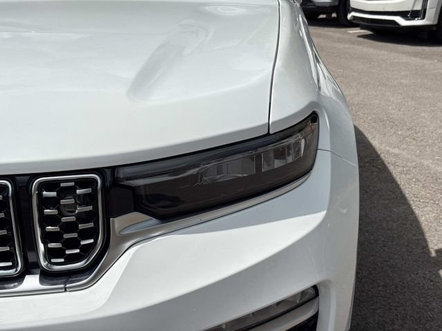 Used 2024 Jeep Grand Cherokee Summit AWD/4WD image 10