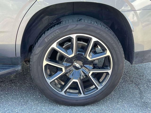 Used 2022 Chevrolet Tahoe RST w/ Luxury Package AWD/4WD image 41