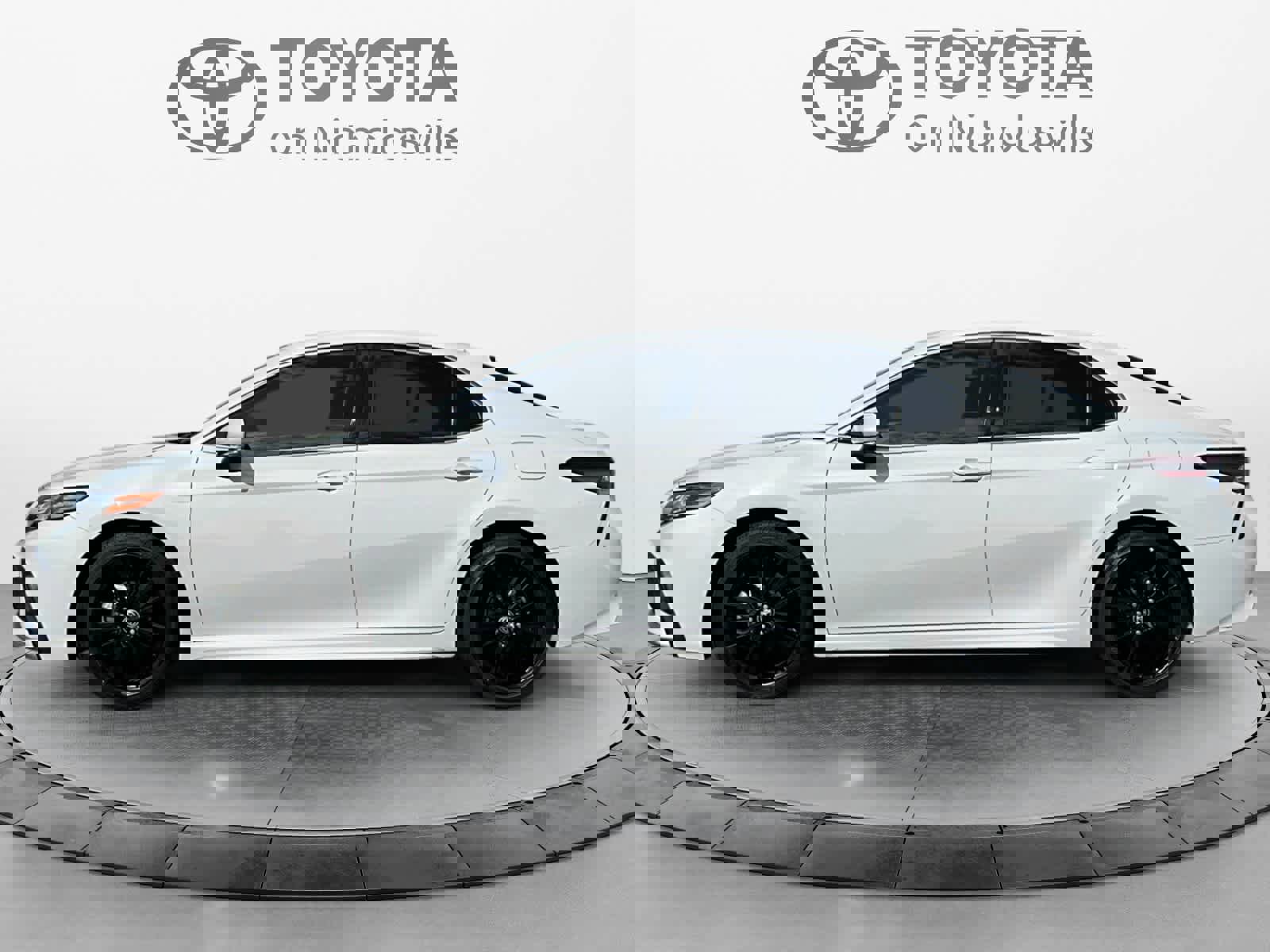 Used 2024 Toyota Camry XSE image 3