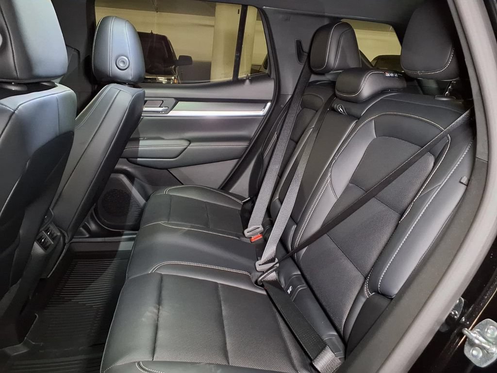 Used 2026 GMC Terrain Elevation w/ Elevation Premium Package FWD image 12