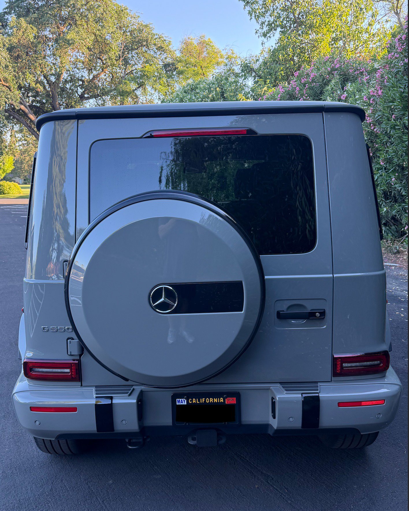 Used 2023 Mercedes-Benz G 550 image 2