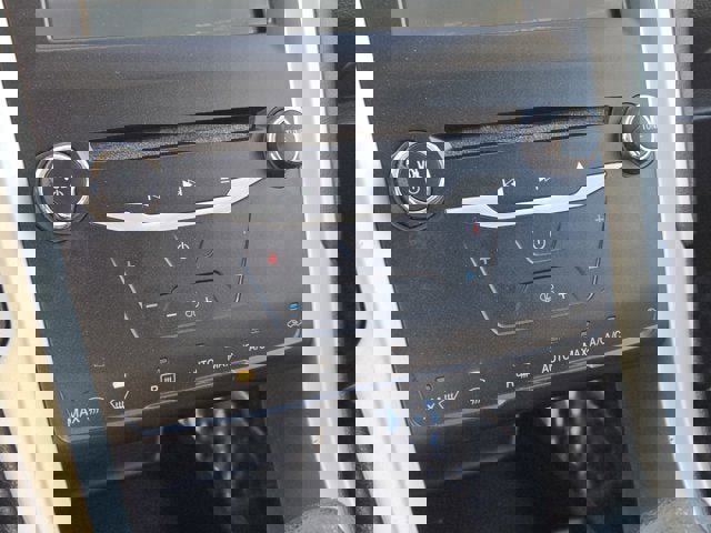 Used 2014 Ford Fusion SE image 24