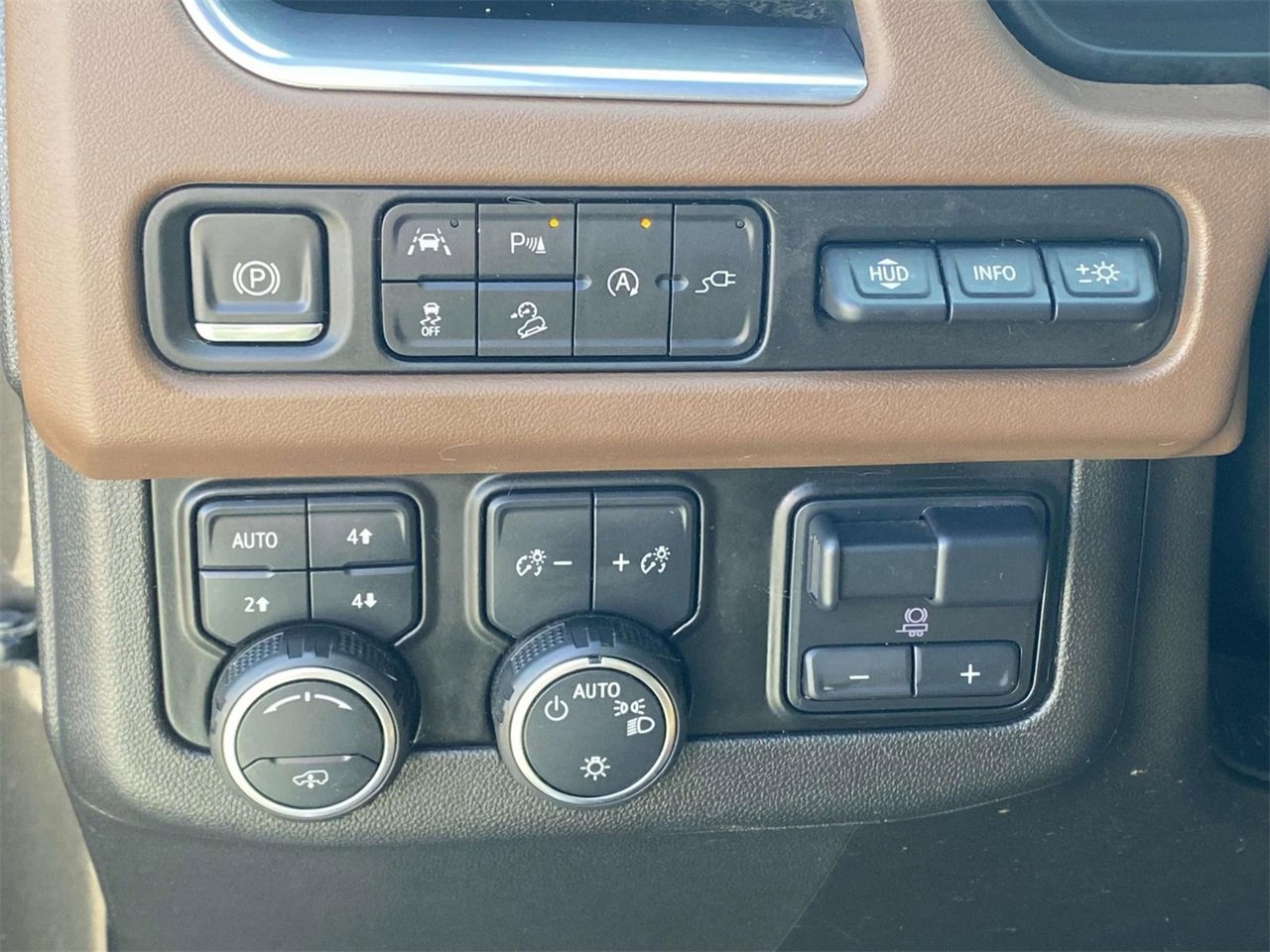 Used 2021 Chevrolet Tahoe High Country image 21