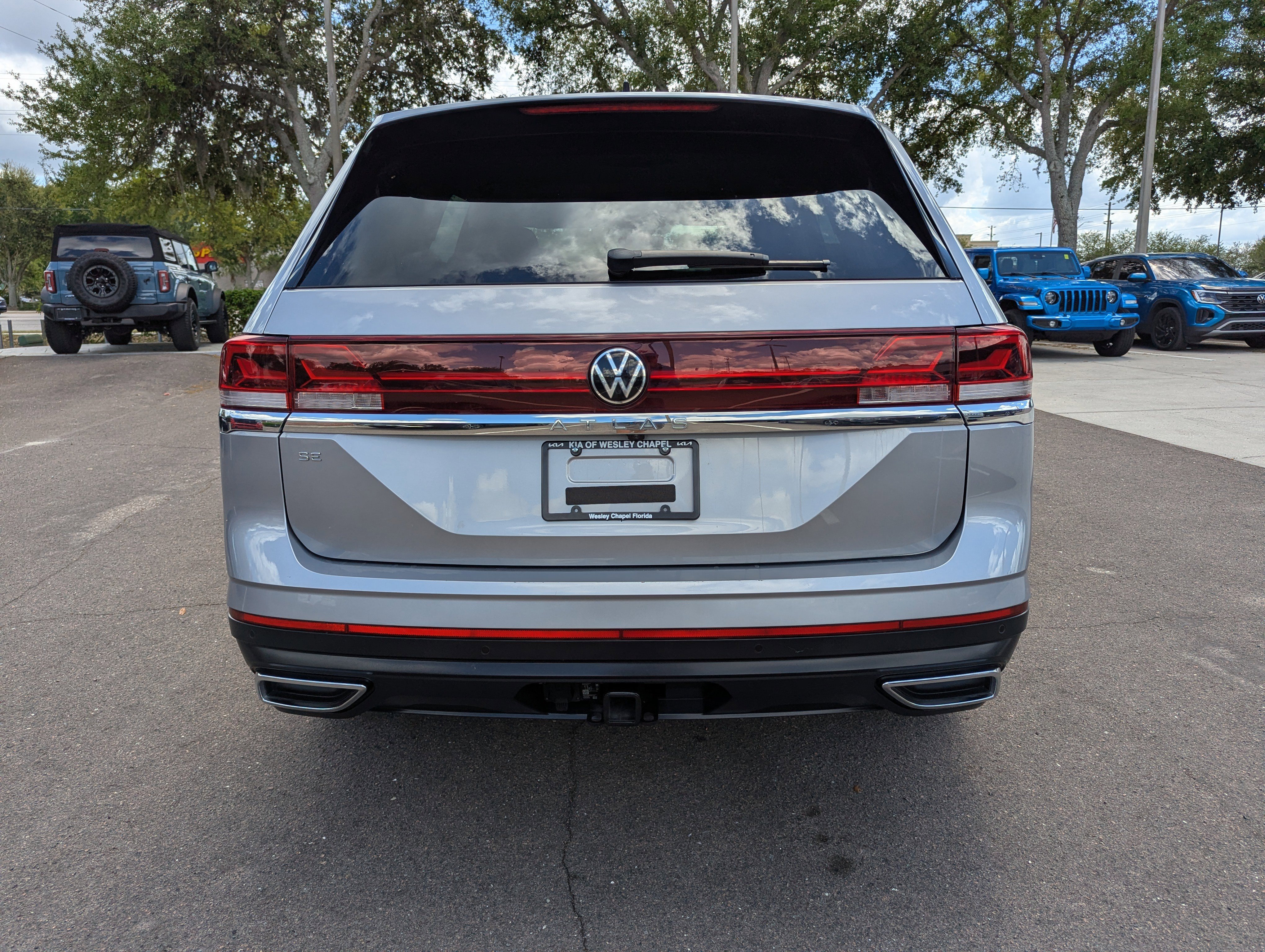 Used 2025 Volkswagen Atlas SE image 7