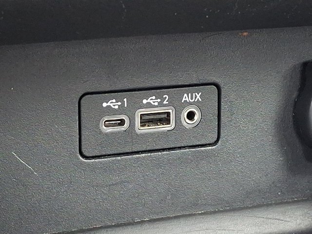 Used 2023 Nissan Altima 2.5 SV FWD image 23