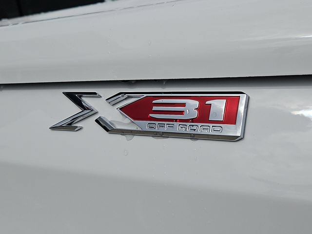 Used 2026 GMC Sierra 1500 SLT AWD/4WD image 9