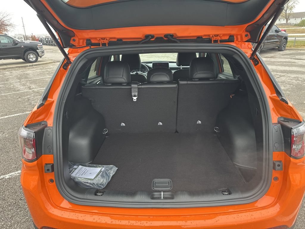 New 2026 Jeep Compass Latitude AWD/4WD image 39