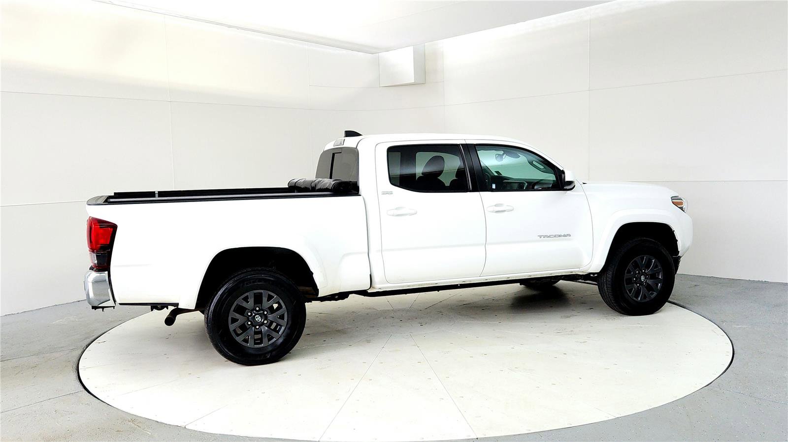 Certified 2023 Toyota Tacoma SR5 image 6
