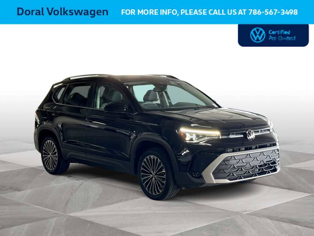 Used 2025 Volkswagen Taos SE FWD image 2