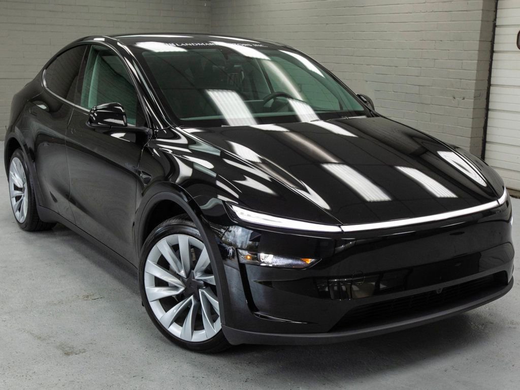 Used 2026 Tesla Model Y Long Range AWD/4WD image 8