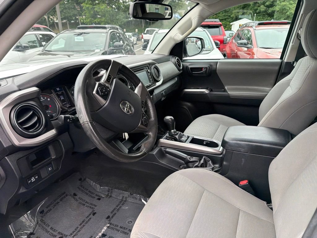 Used 2019 Toyota Tacoma SR5 AWD/4WD image 19