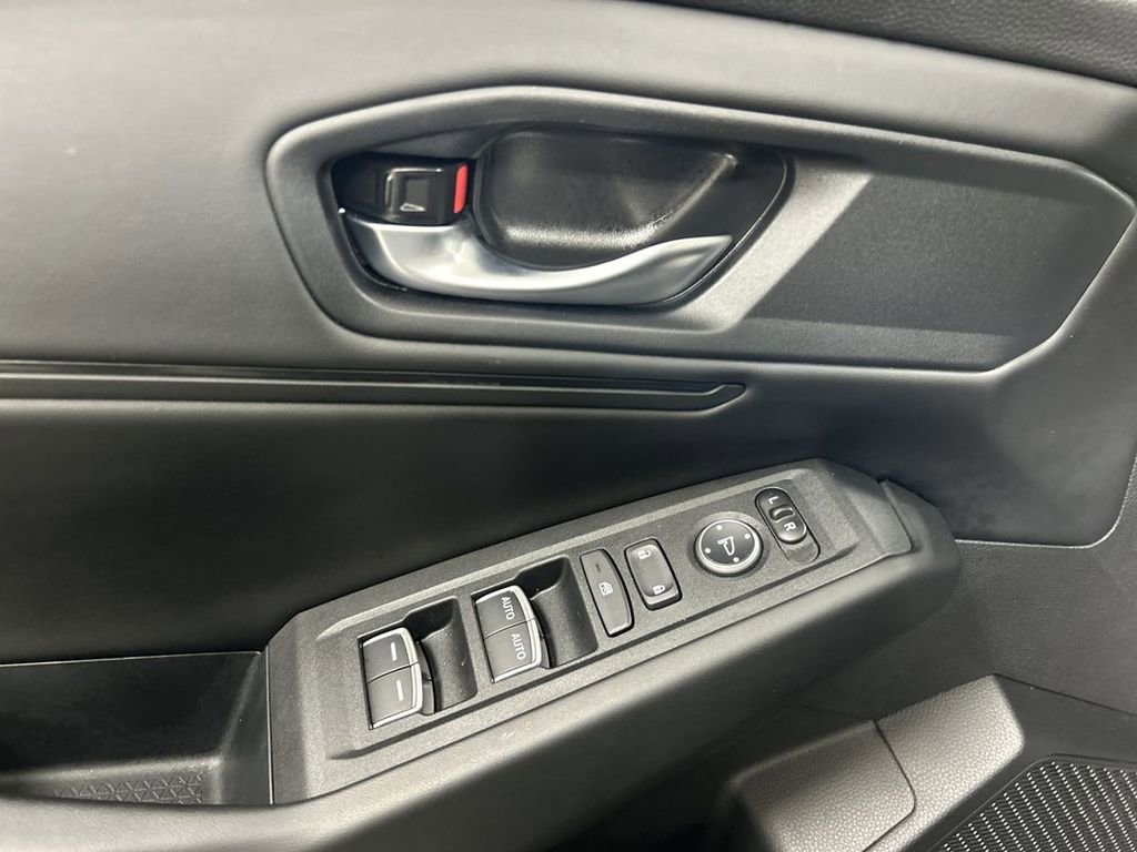 Used 2024 Honda Accord EX image 11