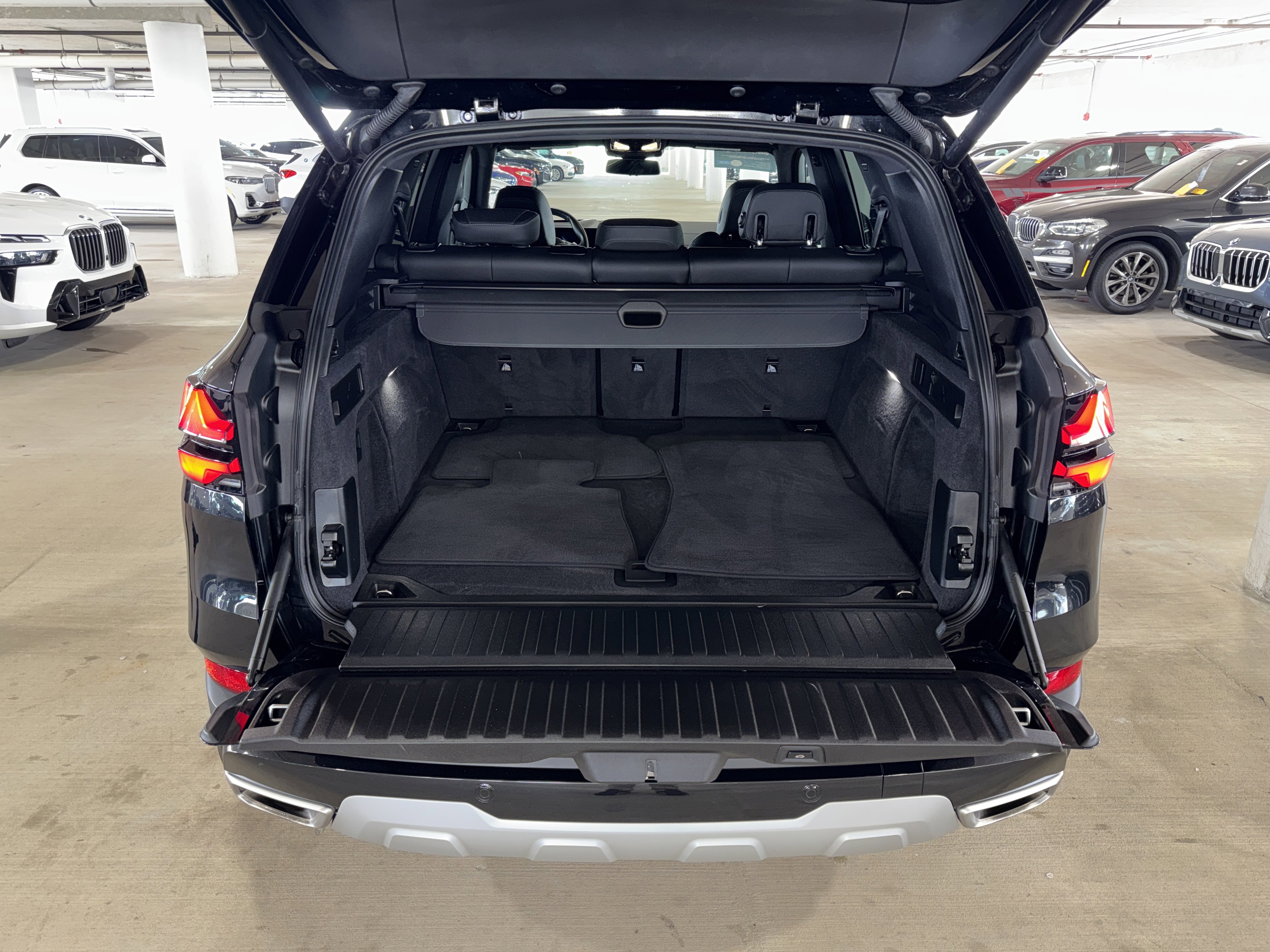 Certified 2024 BMW X5 sDrive40i w/ Executive Package image 13