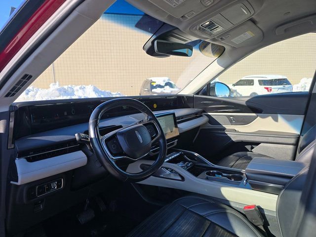 Used 2024 Lincoln Nautilus Reserve image 11