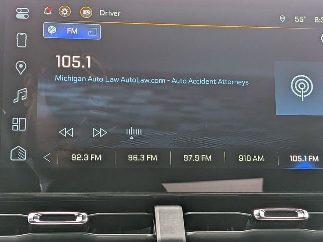 Used 2025 Chevrolet Equinox LT FWD image 23