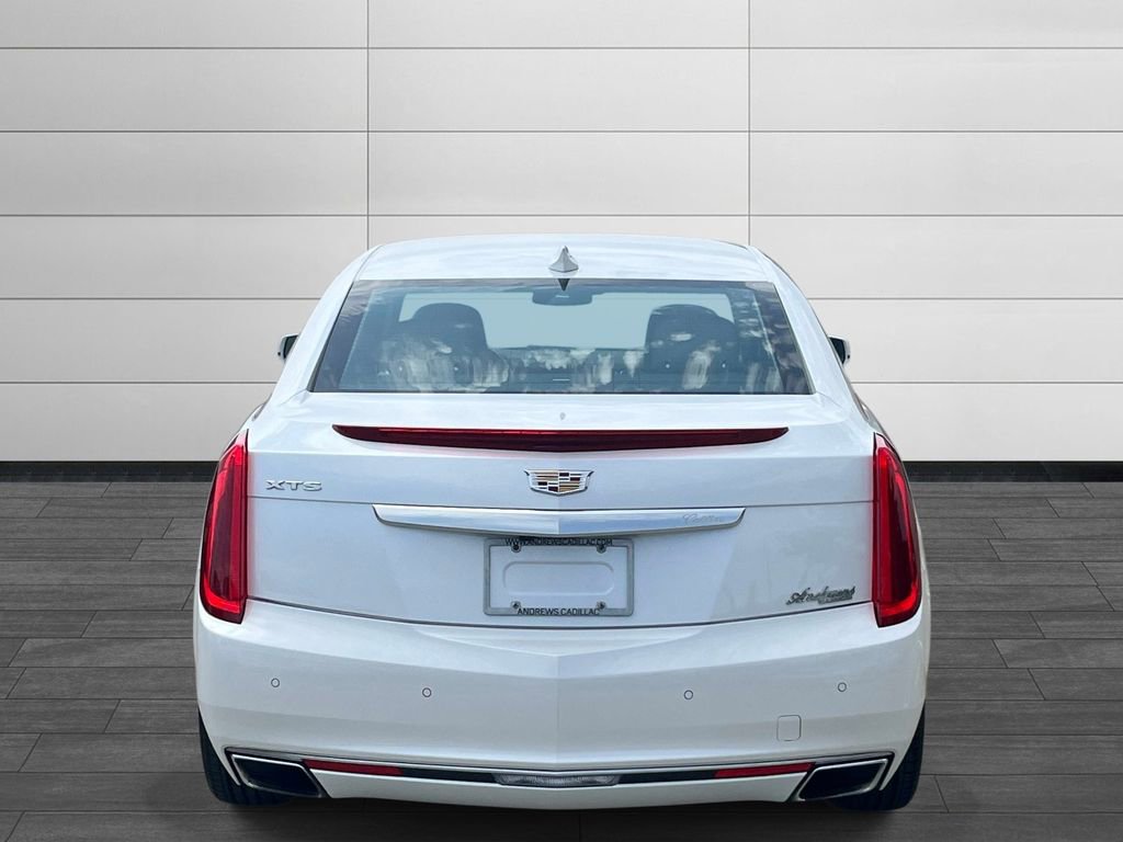Used 2017 Cadillac XTS Premium Luxury FWD image 4