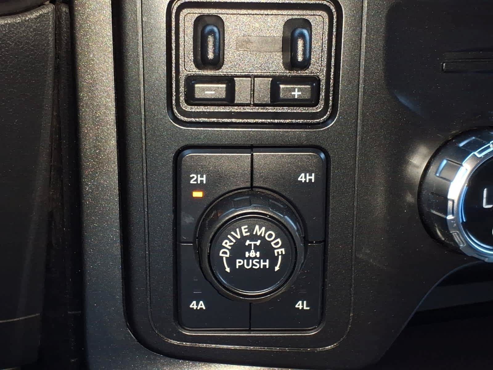 Used 2021 Ford F150 Lariat w/ Equipment Group 502A High AWD/4WD image 11