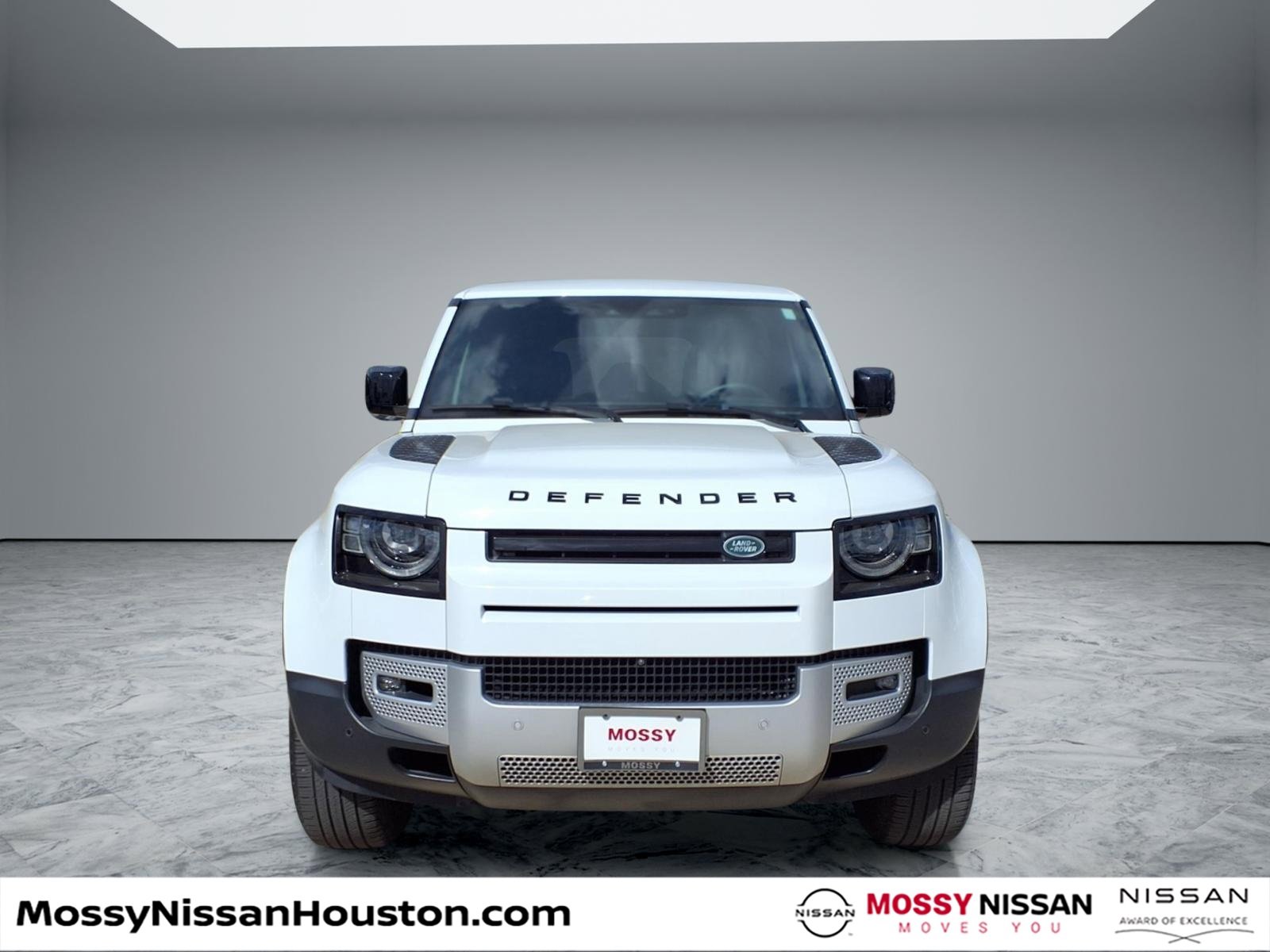 Used 2025 Land Rover Defender 110 S image 3