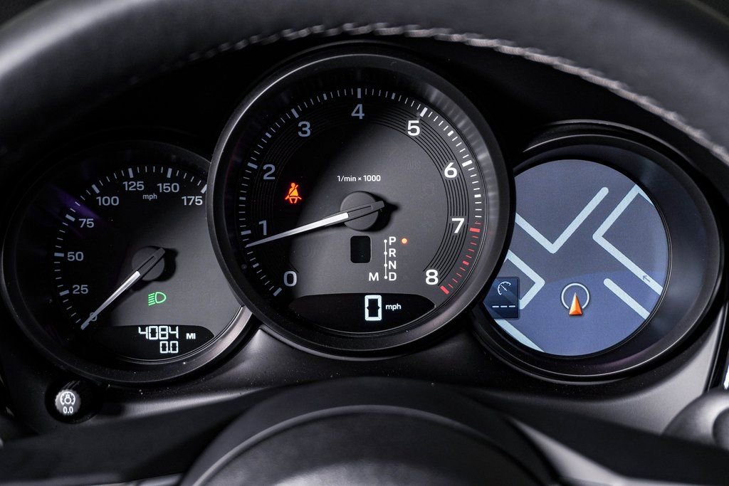 Certified 2025 Porsche Macan image 21