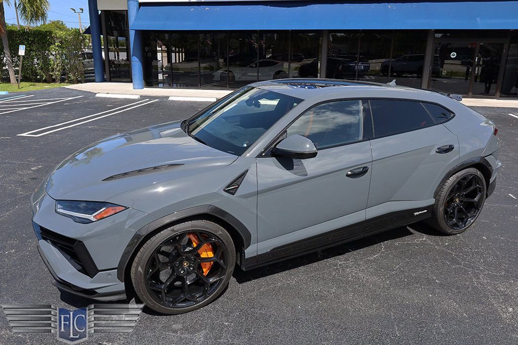 Used 2024 Lamborghini Urus Performante AWD/4WD image 13