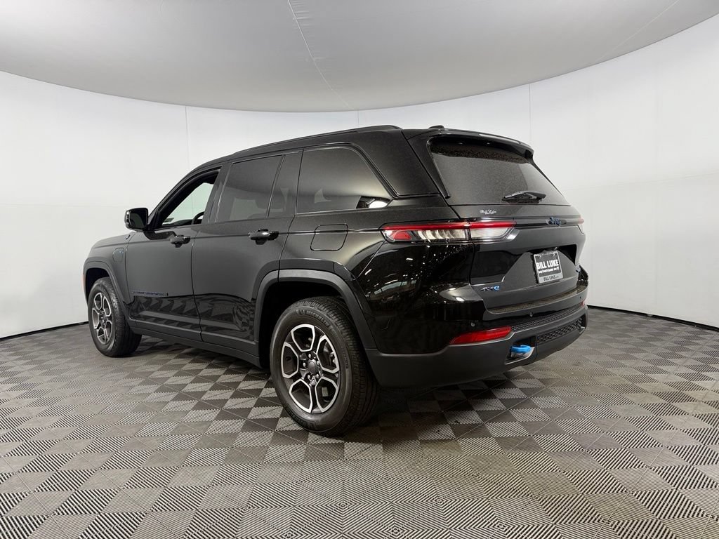Certified 2022 Jeep Grand Cherokee Trailhawk AWD/4WD image 8