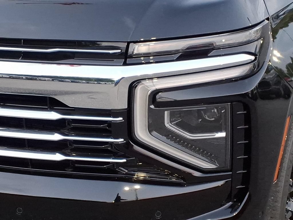 New 2026 Chevrolet Suburban LT w/ Comfort Package AWD/4WD image 7