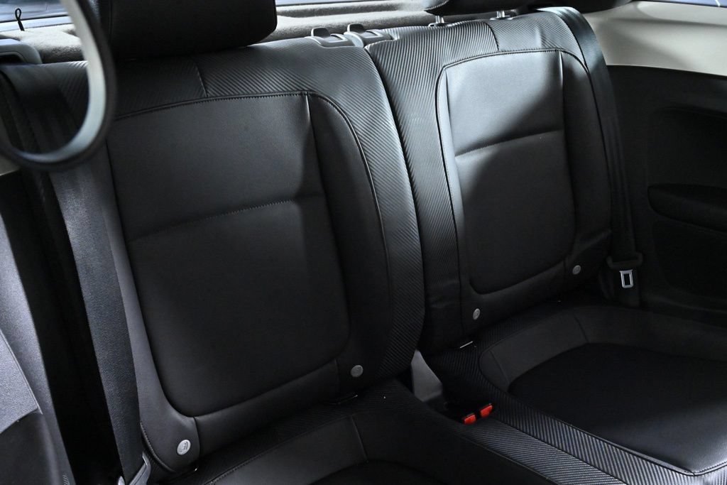 Used 2013 Volkswagen Beetle TDI FWD image 22