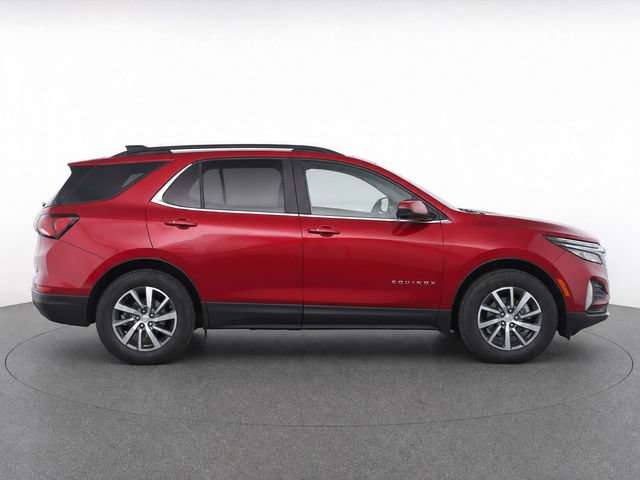 Used 2024 Chevrolet Equinox LT w/ LPO, Floor Liner Package FWD image 3