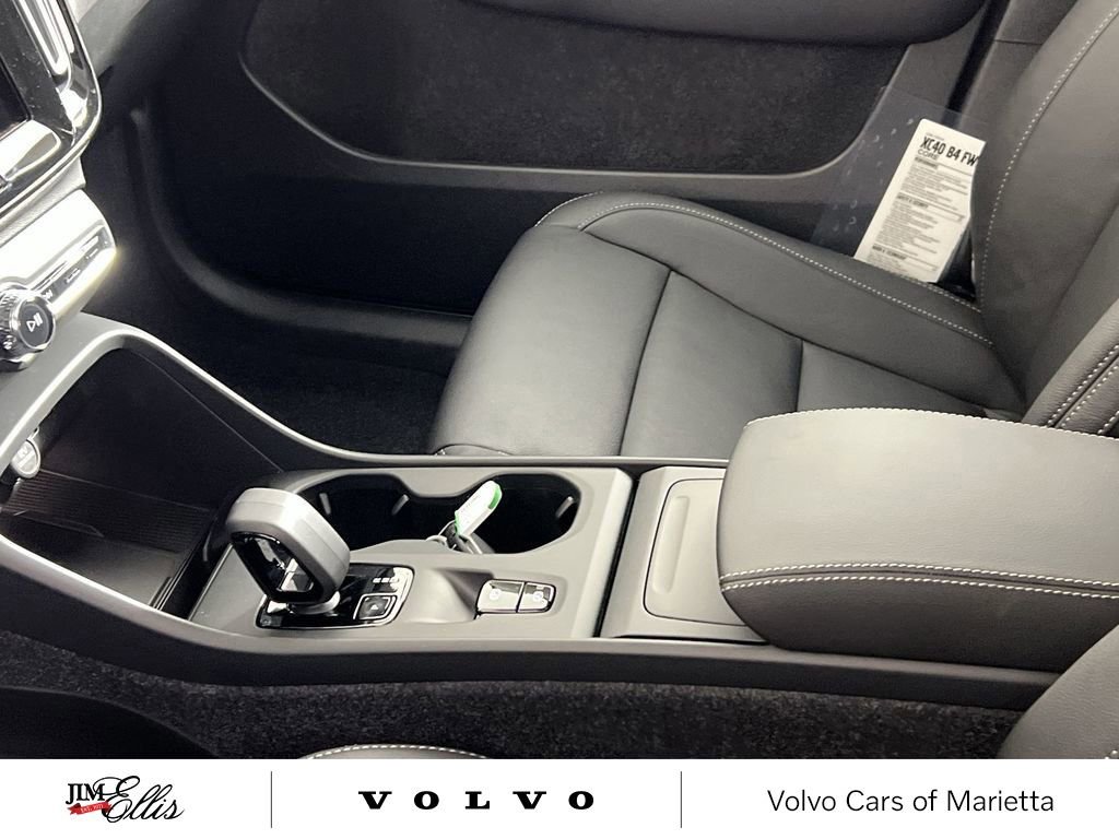 New 2026 Volvo XC40 B4 Core image 20