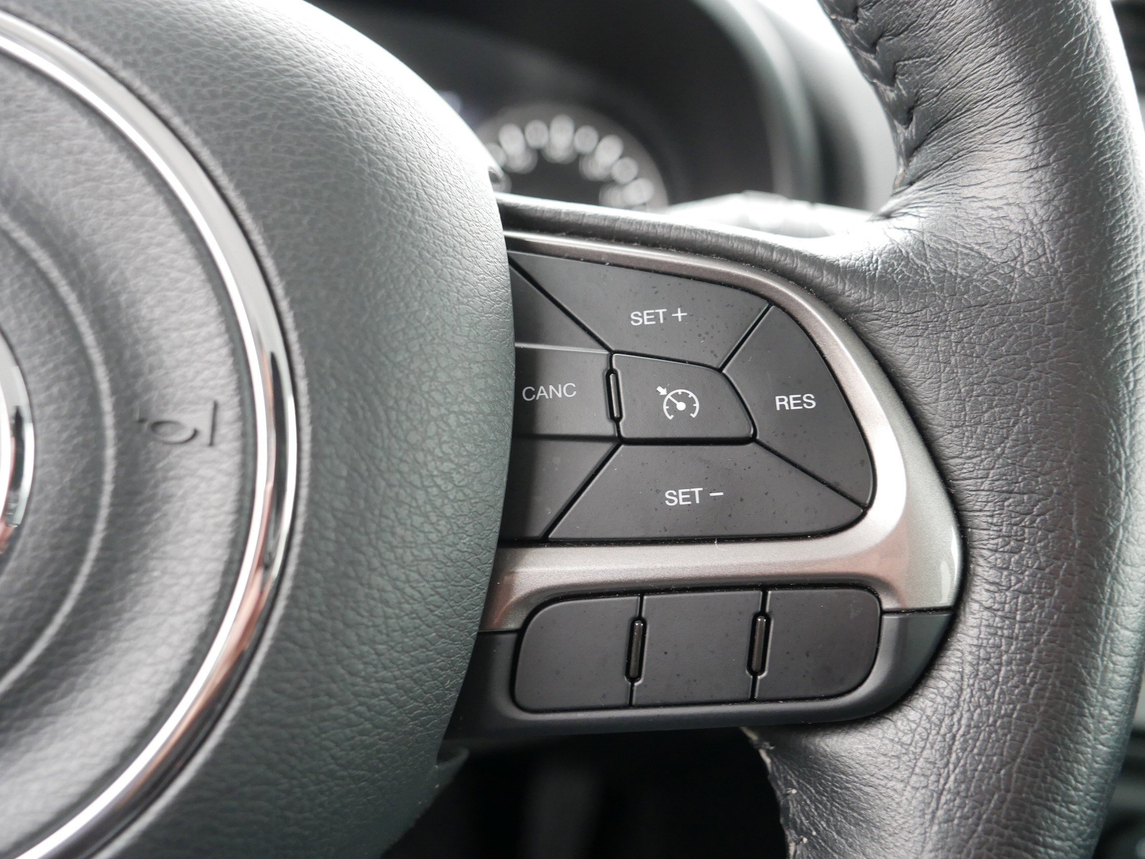 Certified 2022 Jeep Renegade Latitude w/ Convenience Group image 29