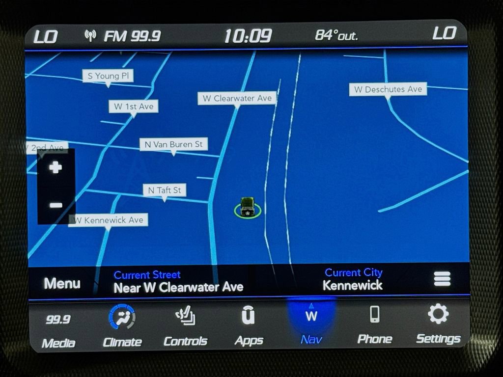 Used 2021 Jeep Wrangler Unlimited Sahara w/ Altitude image 12