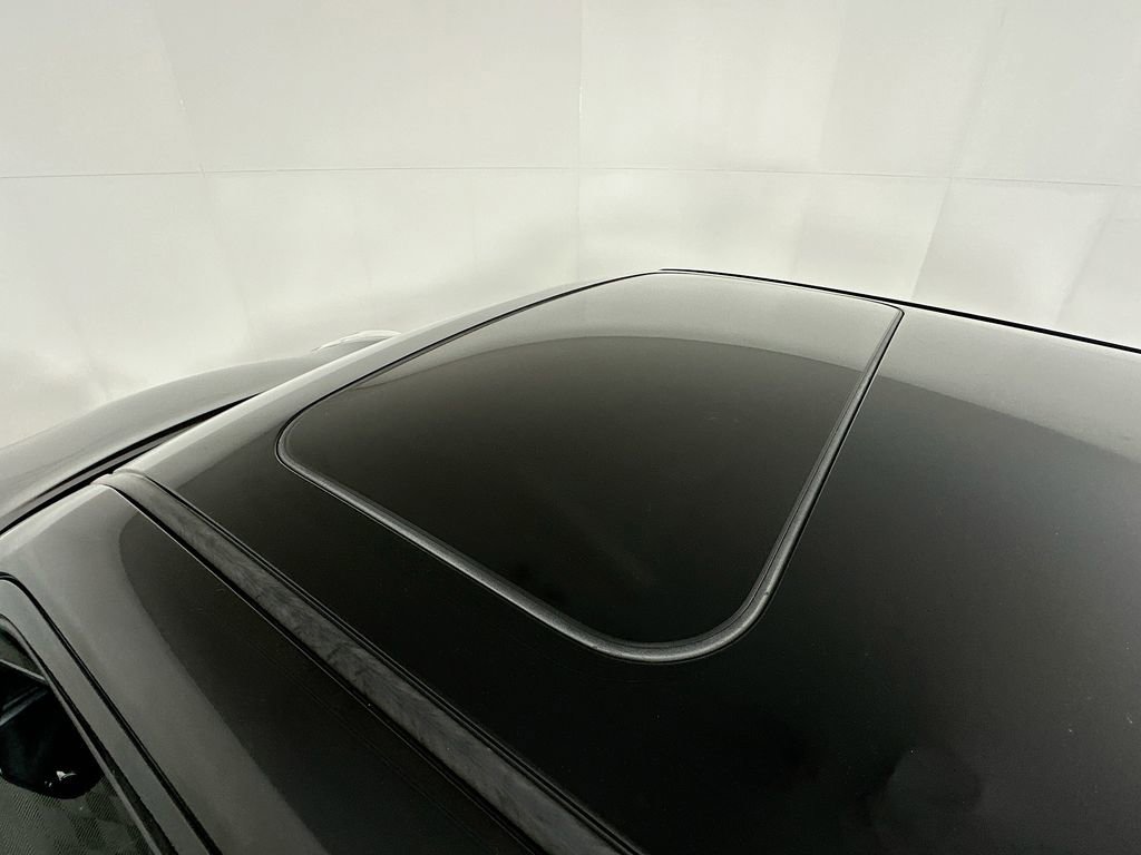 Used 2015 Nissan Juke SV image 27