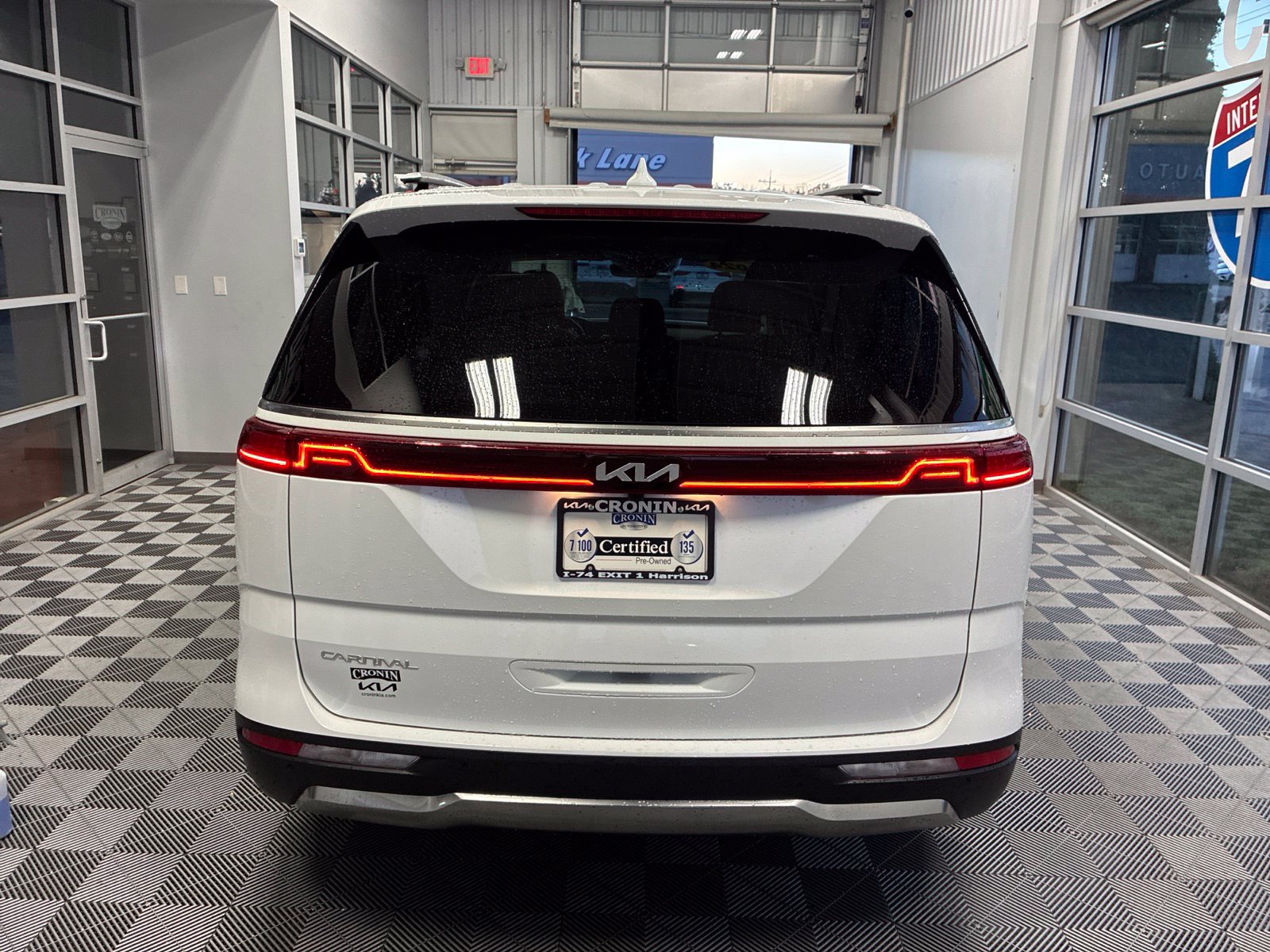 Used 2024 Kia Carnival SX Prestige FWD image 5