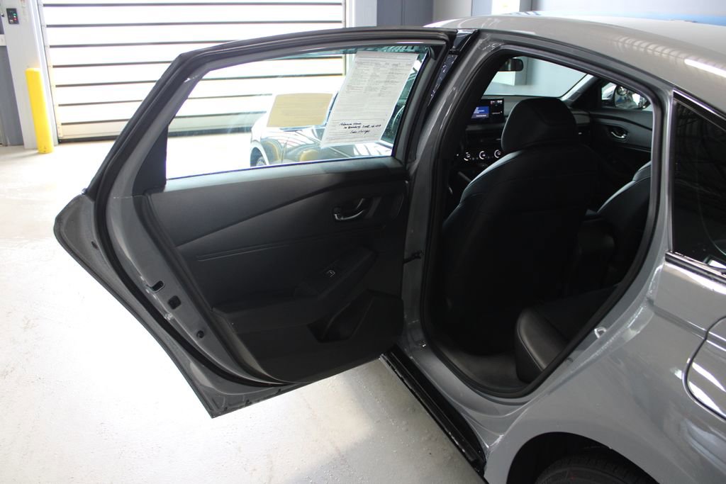 Used 2023 Honda Accord Sport image 14