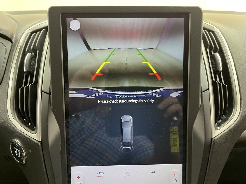 Used 2024 Ford Edge SEL image 25
