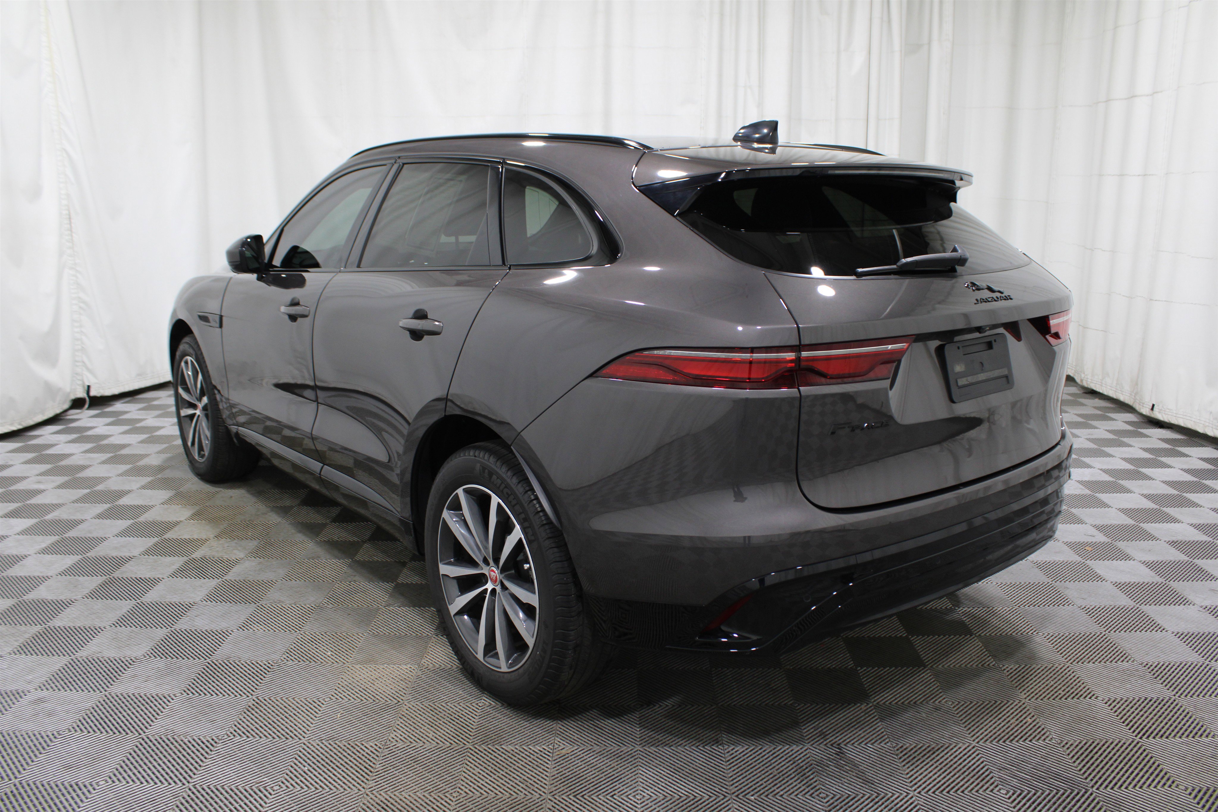 Used 2022 Jaguar F-PACE S image 36