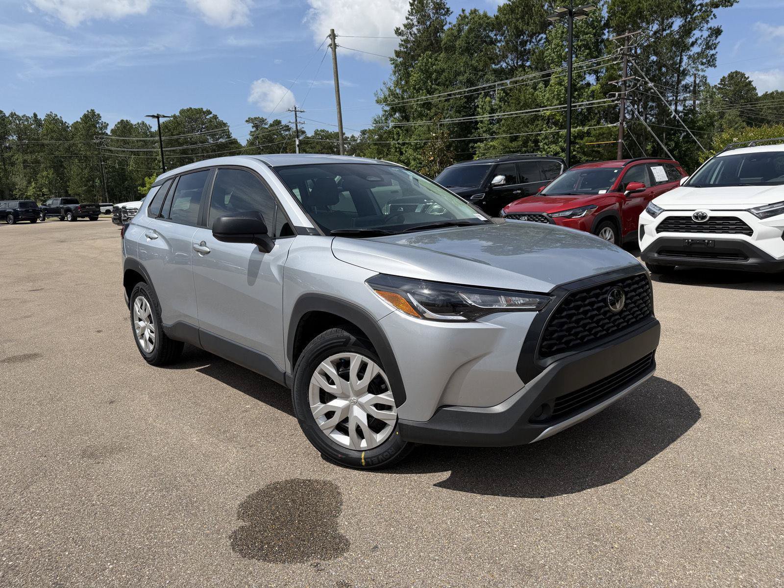 Used 2024 Toyota Corolla Cross L FWD image 3